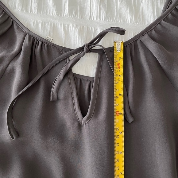 JOIE Grey Silk Flowy Boho Blouse Tie Neck Low Scoop Neck Relaxed Fit High Low - Picture 10 of 13